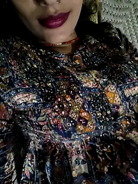 Eshwari Chopra online show from 10-15-25, 04:04