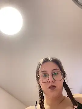 Vviikkssiikk online show from 11-24-25, 07:58