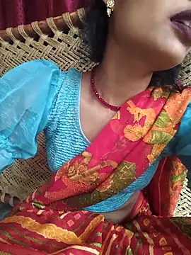 Snapshot of Eshna_Dabral chatting on 10-06-25, 01:07 Eshna Dabral online show from 10-06-25, 01:07