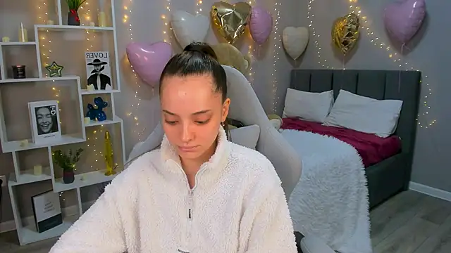 MelanieAlves online show from 02-15-26, 01:43