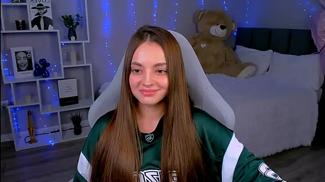 MelanieAlves online show from 04-18-26, 08:20