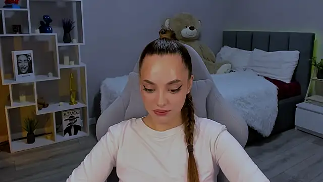 MelanieAlves online show from 11-28-25, 06:19