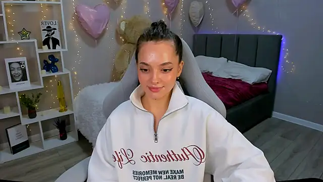 MelanieAlves online show from 03-04-26, 02:36