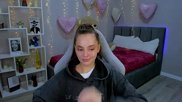 MelanieAlves online show from 03-13-26, 06:46