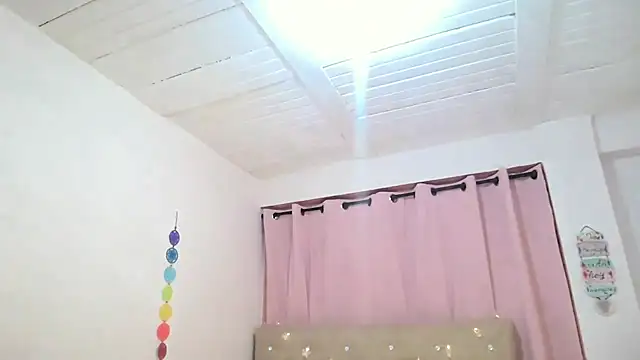 Snapshot of sofia8428 chatting on 09-24-25, 11:10 sofia8428 online show from 09-24-25, 11:10