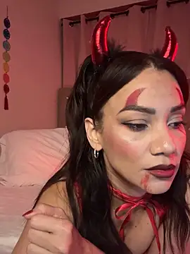 sofia8428 online show from 10-28-25, 12:33