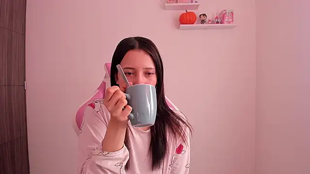 ImBunnyNova online show from 11-11-25, 02:12