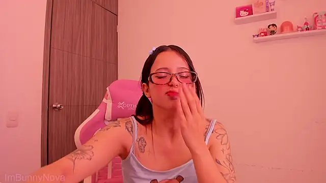 Snapshot of ImBunnyNova chatting on 06-02-26, 03:23 ImBunnyNova online show from 06-02-26, 03:23