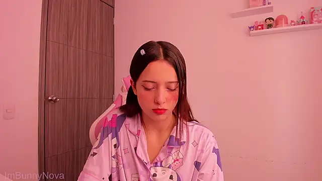 ImBunnyNova online show from 04-09-26, 03:29