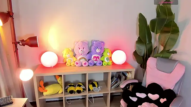 Snapshot of sukini_berry chatting on 09-29-25, 01:06 sukini berry online show from 09-29-25, 01:06