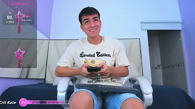 Hotboy21  online show from 01-14-26, 03:43