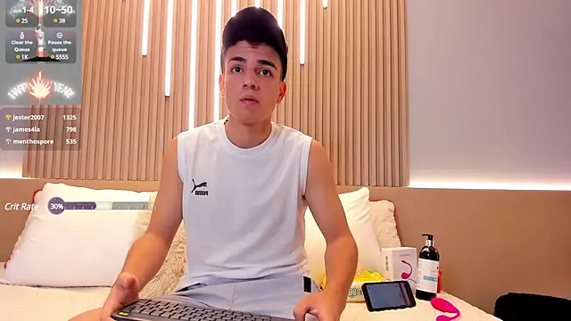 Snapshot of Hotboy21_ chatting on 03-20-25, 01:26 Hotboy21 online show from 03-20-25, 01:26