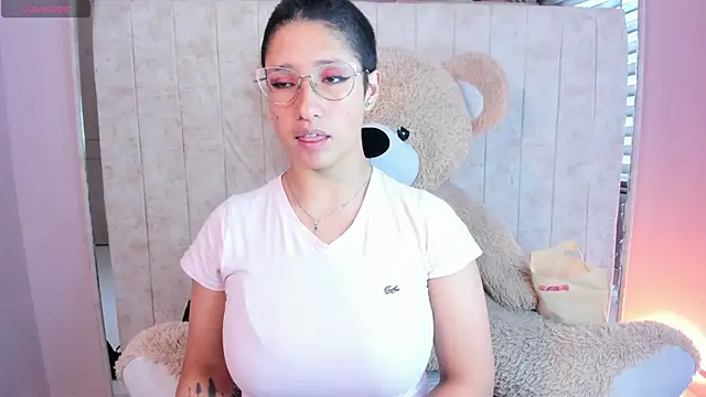 Elaine87  online show from 10-05-25, 06:42