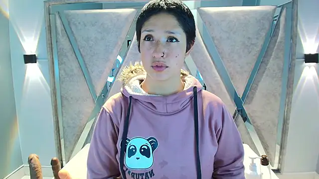 Elaine87  online show from 11-26-25, 07:25