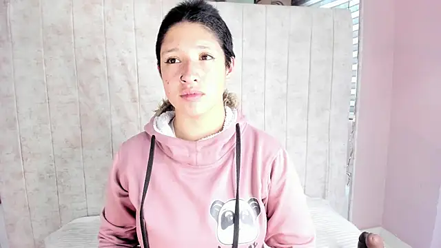 Elaine87  online show from 10-30-25, 07:11