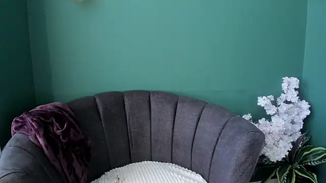 Elaine87  online show from 09-09-25, 07:34