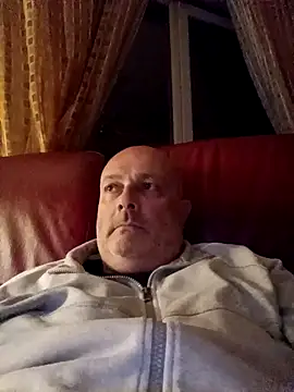 Alexis Bull online show from 04-08-26, 11:17