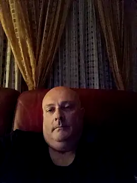 Alexis Bull online show from 04-26-26, 10:40