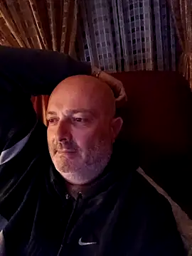 Alexis Bull online show from 10-18-25, 10:23