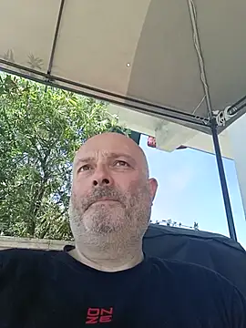 Snapshot of Alexis_Bull chatting on 06-15-26, 10:04 Alexis Bull online show from 06-15-26, 10:04