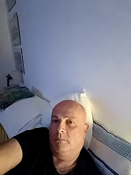 Alexis Bull online show from 12-15-25, 12:38