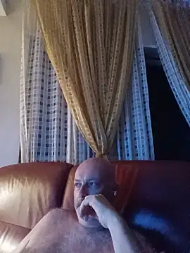 Snapshot of Alexis_Bull chatting on 07-17-26, 10:29 Alexis Bull online show from 07-17-26, 10:29