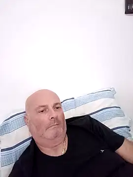 Alexis Bull online show from 10-02-25, 01:47