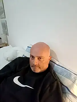 Alexis Bull online show from 11-21-25, 04:17