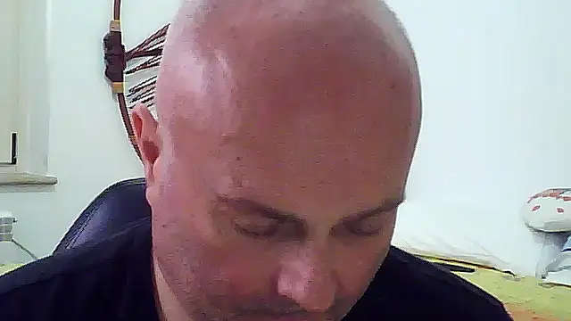 Alexis Bull online show from 05-19-26, 01:29