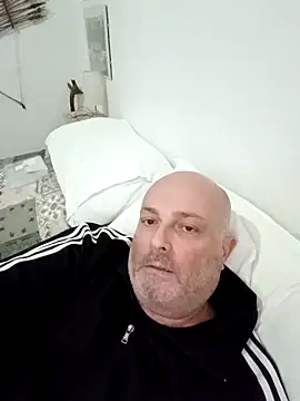 Alexis Bull online show from 02-06-26, 05:42