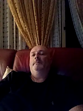 Alexis Bull online show from 09-18-25, 10:35