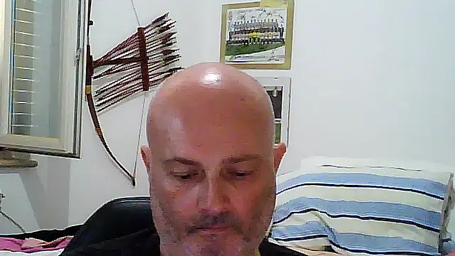 Snapshot of Alexis_Bull chatting on 06-12-26, 10:35 Alexis Bull online show from 06-12-26, 10:35