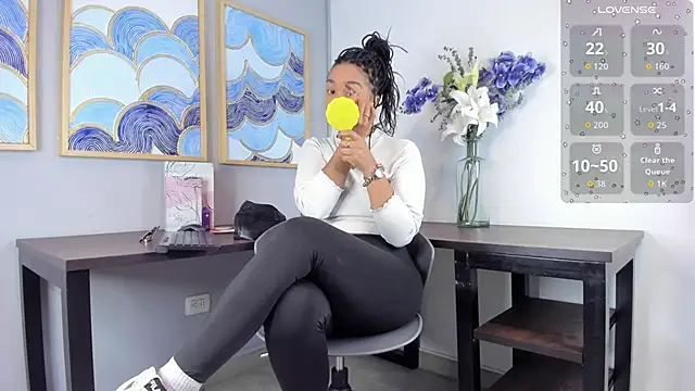 Snapshot of andrea_xoe_ chatting on 10-14-25, 02:07 andrea xoe  online show from 10-14-25, 02:07