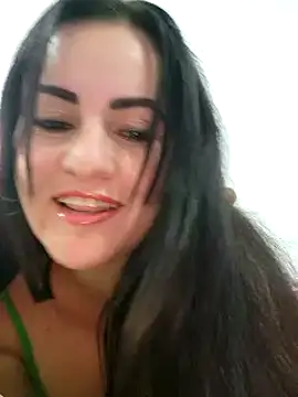 Snapshot of Saraslow chatting on 09-28-25, 02:24 Saraslow online show from 09-28-25, 02:24