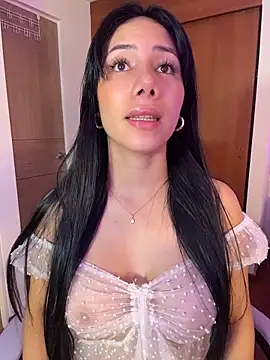 Snapshot of ArianaReynoldss chatting on 05-25-26, 10:03 ArianaReynoldss online show from 05-25-26, 10:03