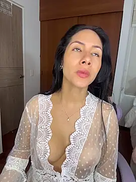 ArianaReynoldss online show from 03-30-26, 05:36