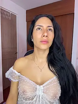 ArianaReynoldss online show from 04-13-26, 11:47