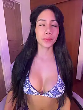 Snapshot of ArianaReynoldss chatting on 05-31-26, 10:10 ArianaReynoldss online show from 05-31-26, 10:10