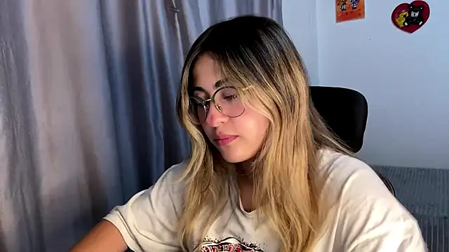 emma  bell  online show from 11-10-25, 10:26