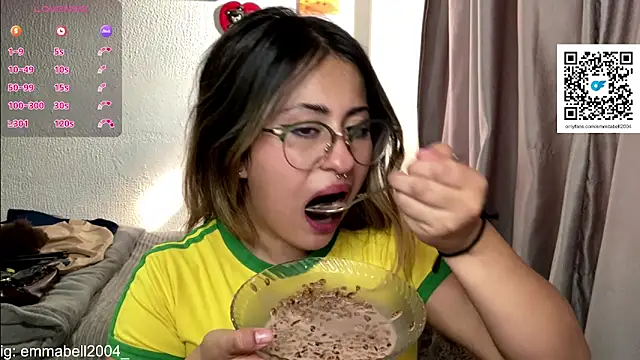 Snapshot of emma__bell_ chatting on 02-12-26, 08:19 emma bell online show from 02-12-26, 08:19