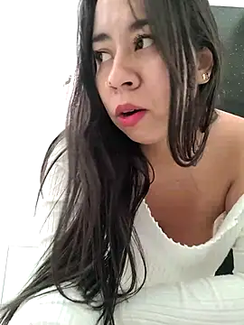 Snapshot of Yuli_Mars chatting on 10-18-25, 04:20 Yuli Mars online show from 10-18-25, 04:20