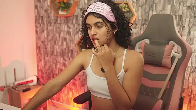 bonniie 98  online show from 02-16-26, 07:34