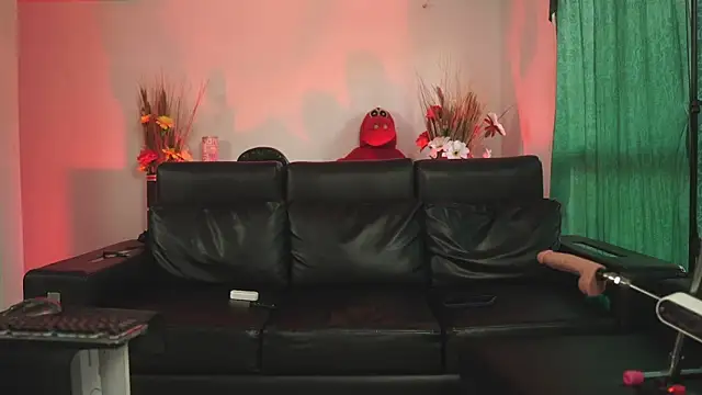 bonniie 98  online show from 10-29-25, 08:52