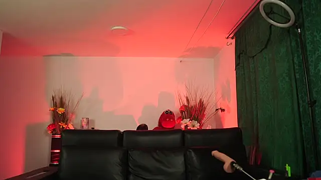 bonniie 98  online show from 12-13-25, 08:04