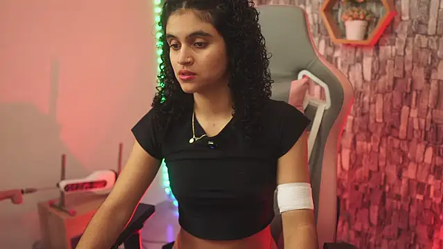 bonniie 98  online show from 12-18-25, 09:07