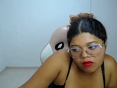 natalietits1 online show from 12-05-25, 05:28