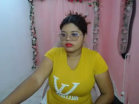 natalietits1 online show from 09-18-25, 06:44