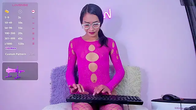 Snapshot of kattia_deluchi chatting on 02-13-26, 04:01 kattia deluchi online show from 02-13-26, 04:01