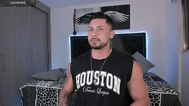 santi aesthetic online show from 06-14-26, 04:03