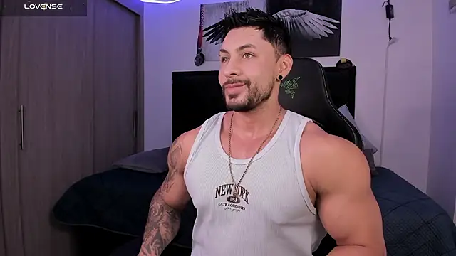 santi aesthetic online show from 02-10-26, 01:59